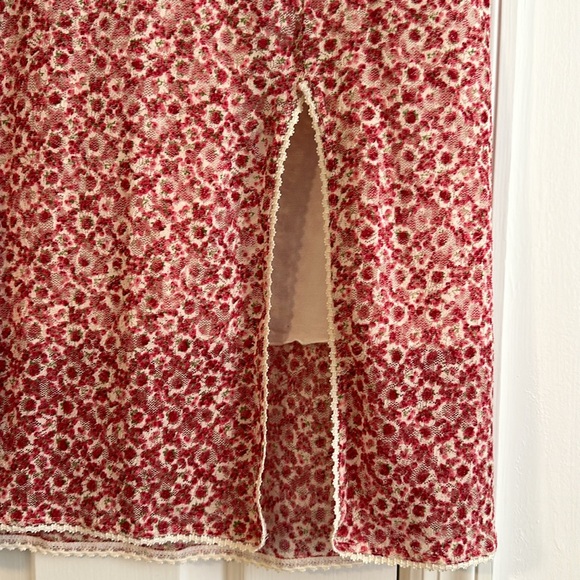 Bisou Bisou Y2K Floral Lace Set - Picture 4 of 9